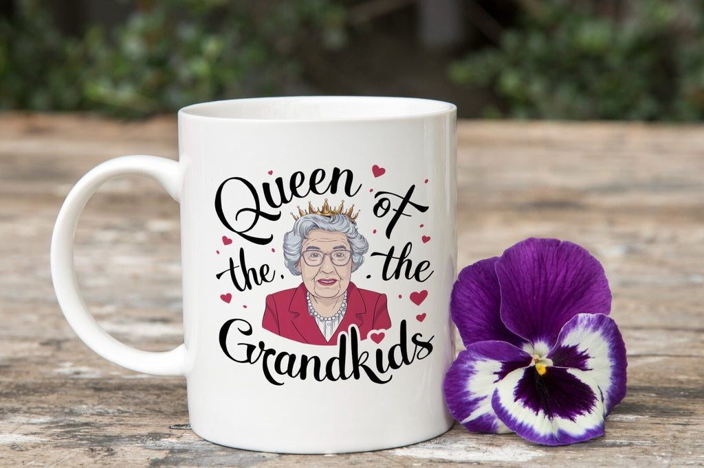 Grandma Queen of the Grandkids Gift Granny Novelty Mug Gift Coffee Cup